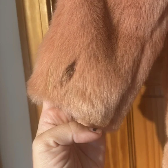 Girls fur coat - Picture 3 of 3